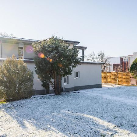 Apartmany Modrany Praha Bagian luar foto